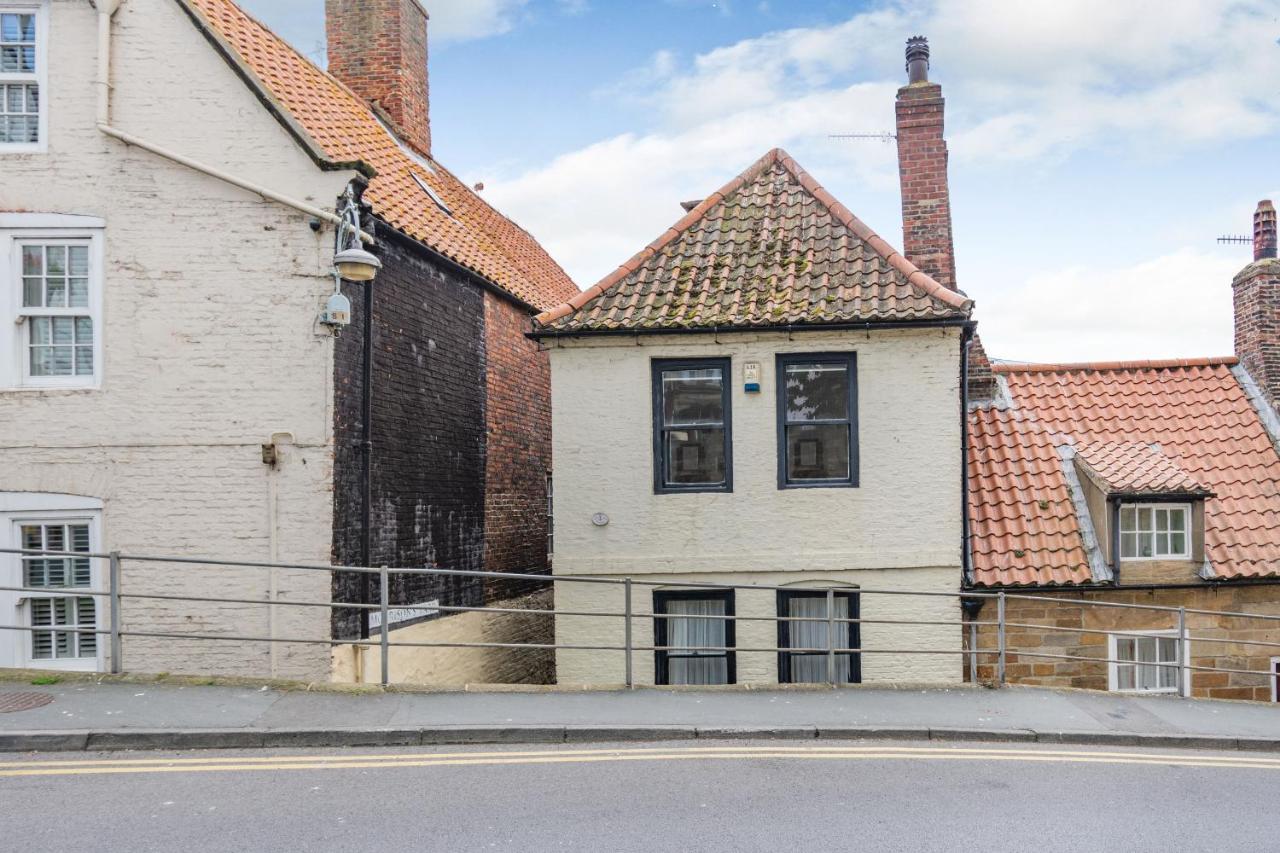 The Anchorage Villa Whitby Exterior photo